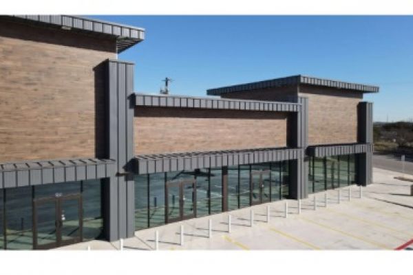 Retail and convenience store construction by Hilltop